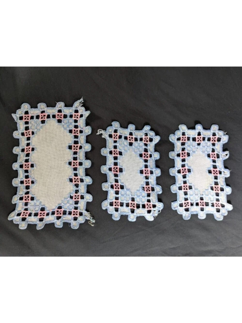 Vtg Handmade Embroidered Doily Set of 3 Rectangle Blue and Pink on White Linen